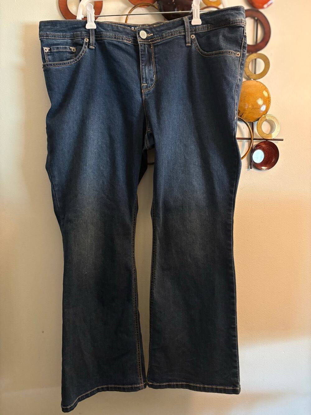 B55 Torrid women 18s slim boot cut super stretch